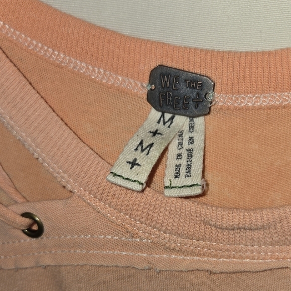 We The Free "First Love" Long Sleeve Oversize Top In Peach Womens Medium - Picture 2 of 7